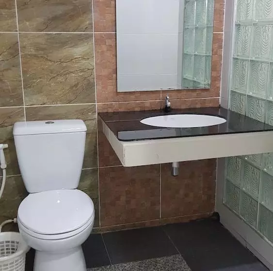 هتل Chutchawan Apartment