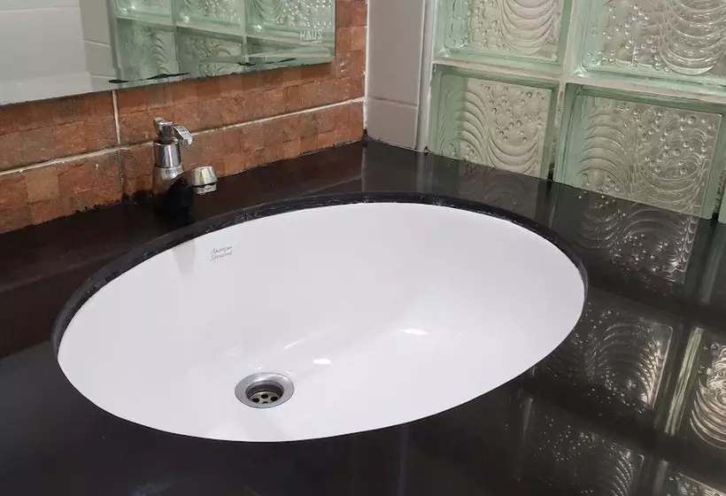 هتل Chutchawan Apartment