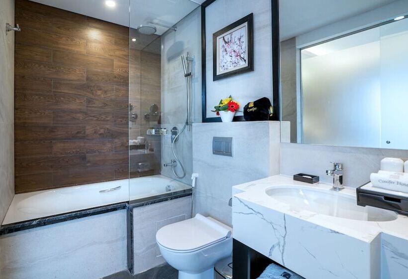 هتل Conifer Grand