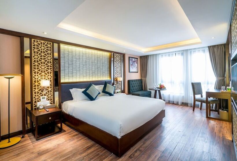 هتل Conifer Grand