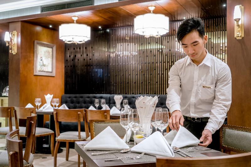 هتل Conifer Grand