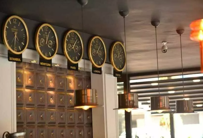 هتل Enginyurt City