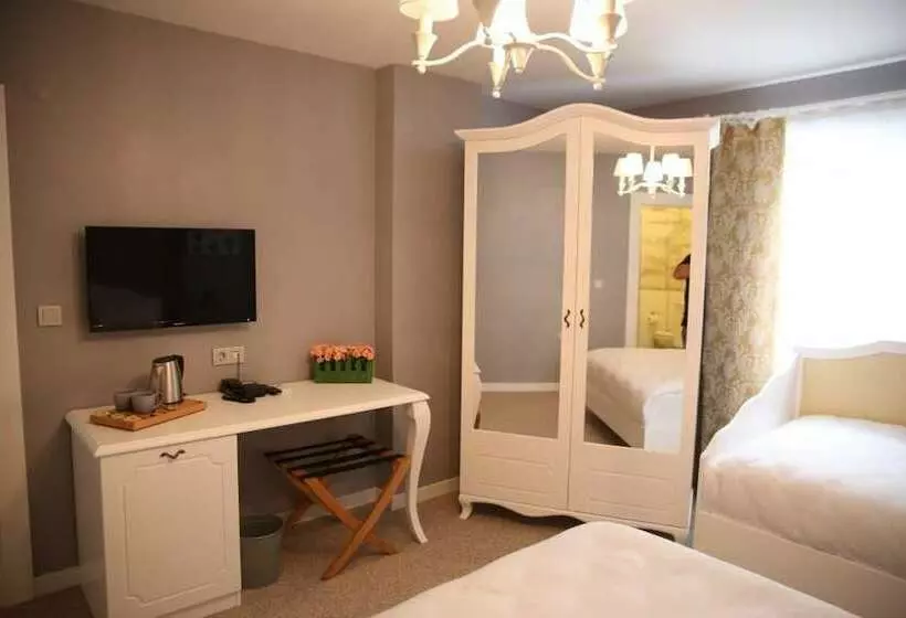 هتل Enginyurt City