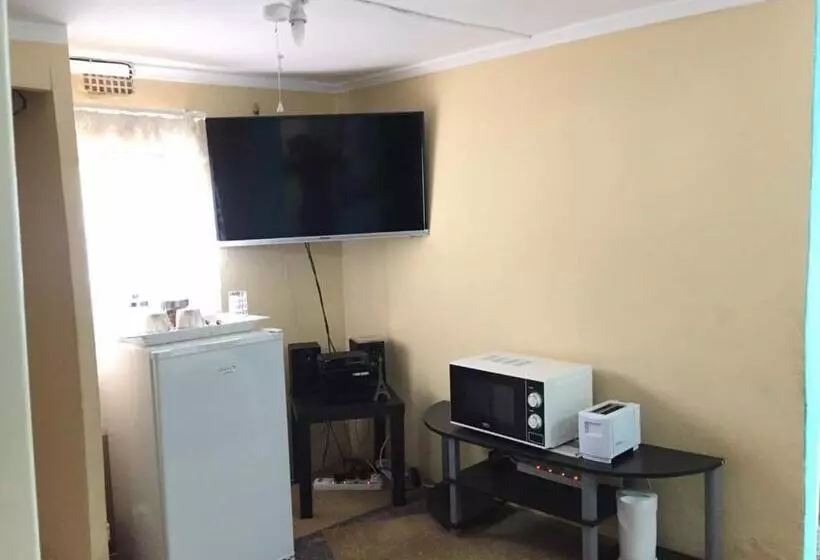 هتل Furnished Self Catering Guest Wing