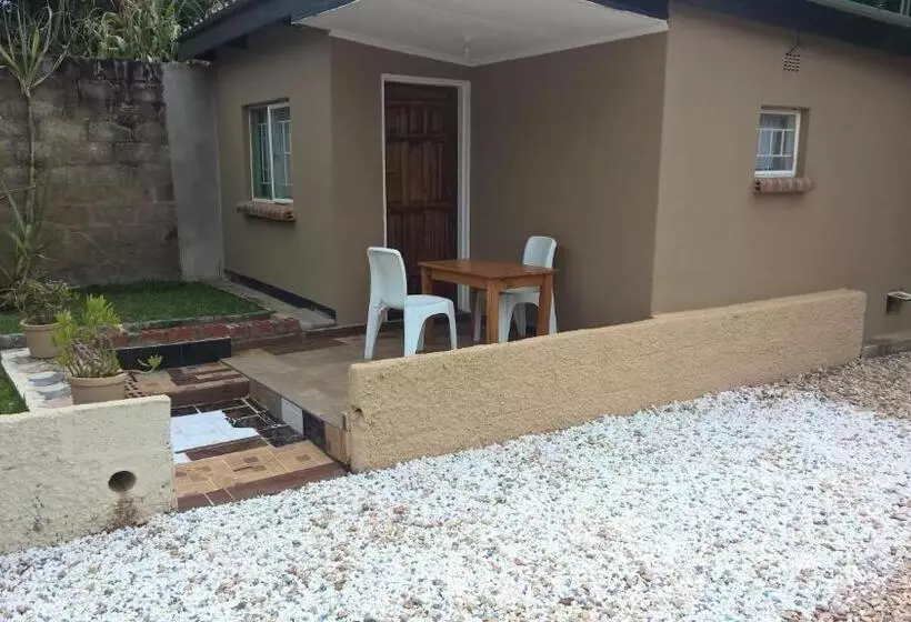 هتل Furnished Self Catering Guest Wing