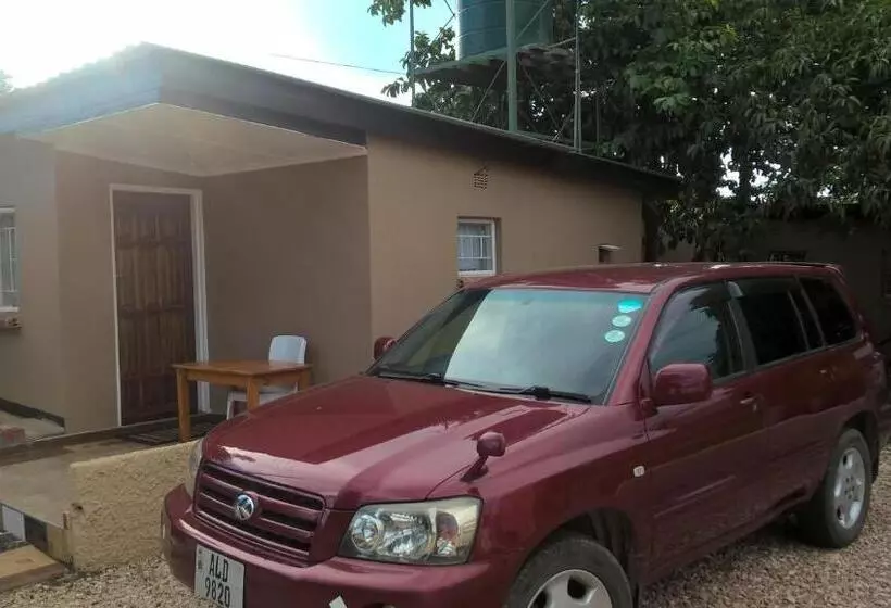 هتل Furnished Self Catering Guest Wing