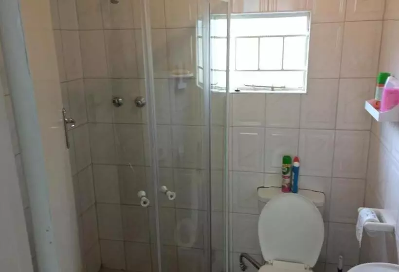 هتل Furnished Self Catering Guest Wing