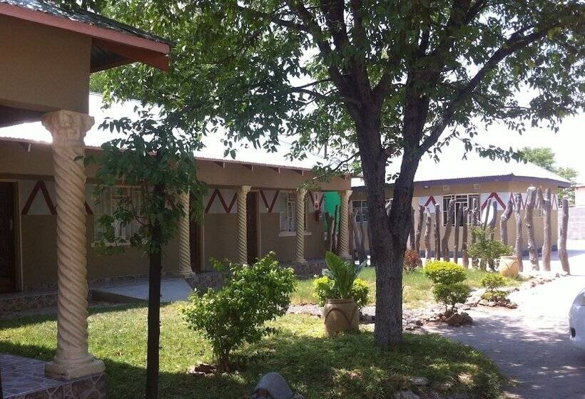 هتل Gomwe Guest Inn