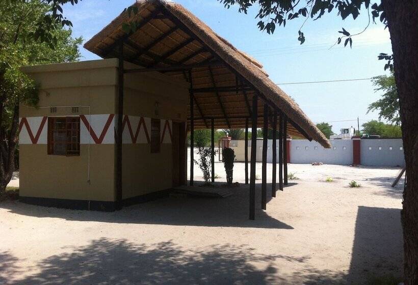 هتل Gomwe Guest Inn