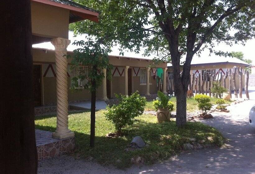 هتل Gomwe Guest Inn