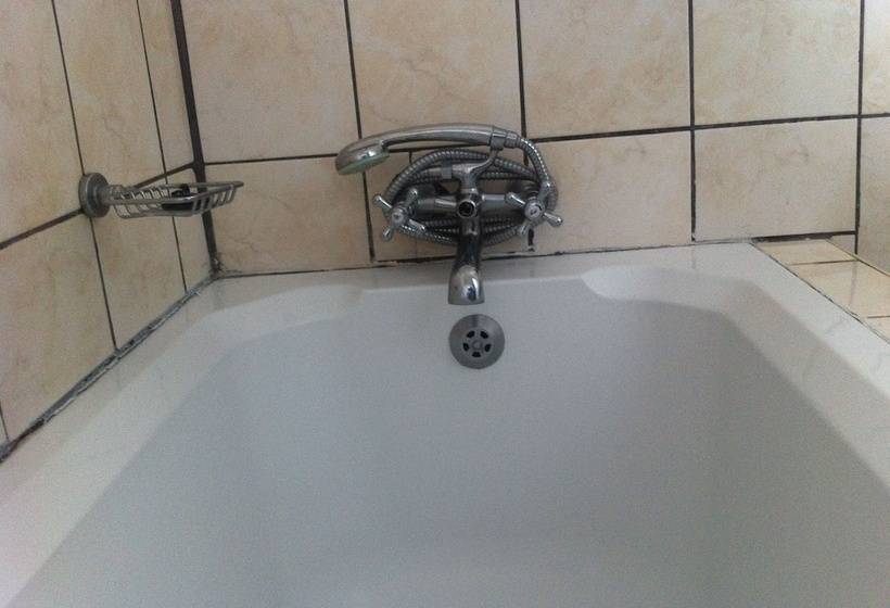 هتل Gomwe Guest Inn