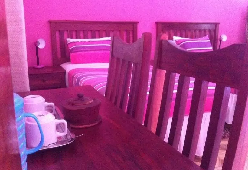 هتل Gomwe Guest Inn