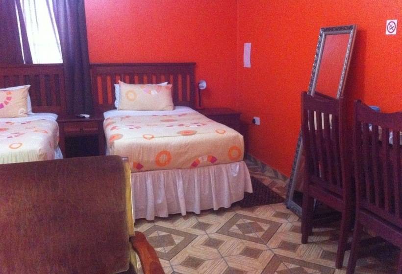 هتل Gomwe Guest Inn