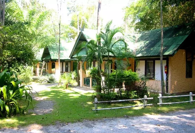 هتل Huaykhakhaeng Country Home Resort