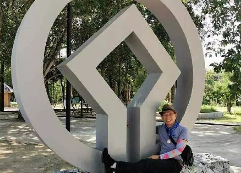 هتل Huaykhakhaeng Country Home Resort