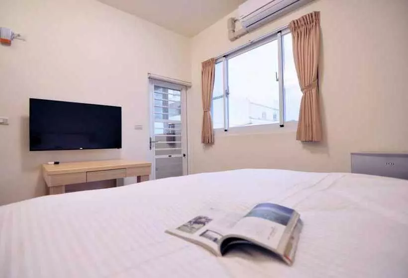 هتل Love Traveling B&b