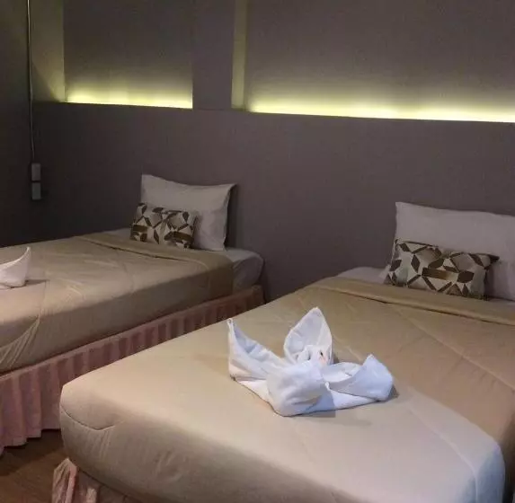 هتل Polkadot Hostel