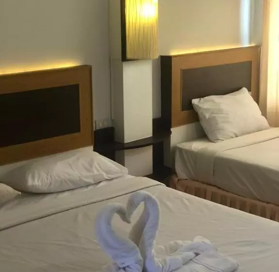 هتل Polkadot Hostel