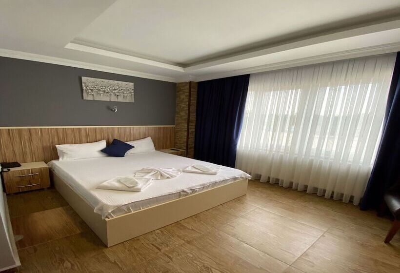 בית מלון כפרי Safir Sunny Beach