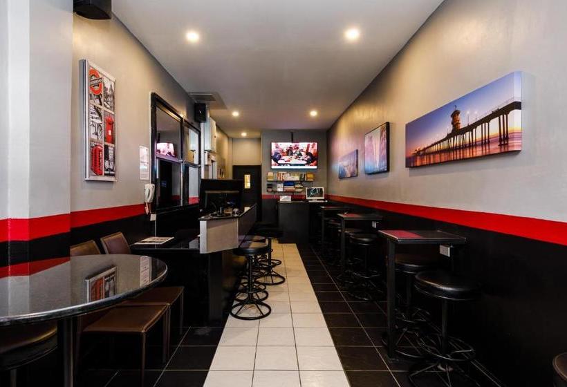 فندق The Classroom