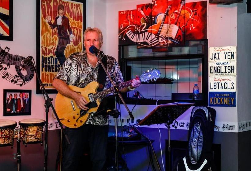 فندق The Classroom