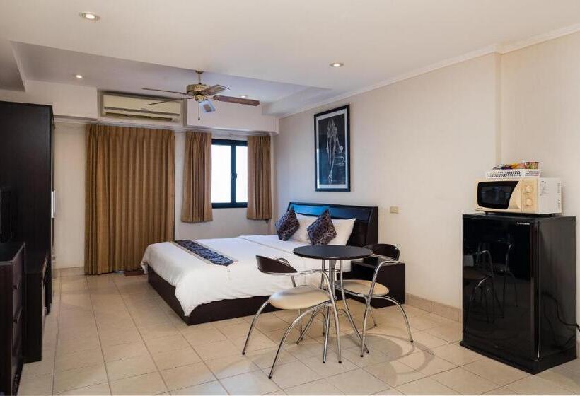 فندق The Classroom