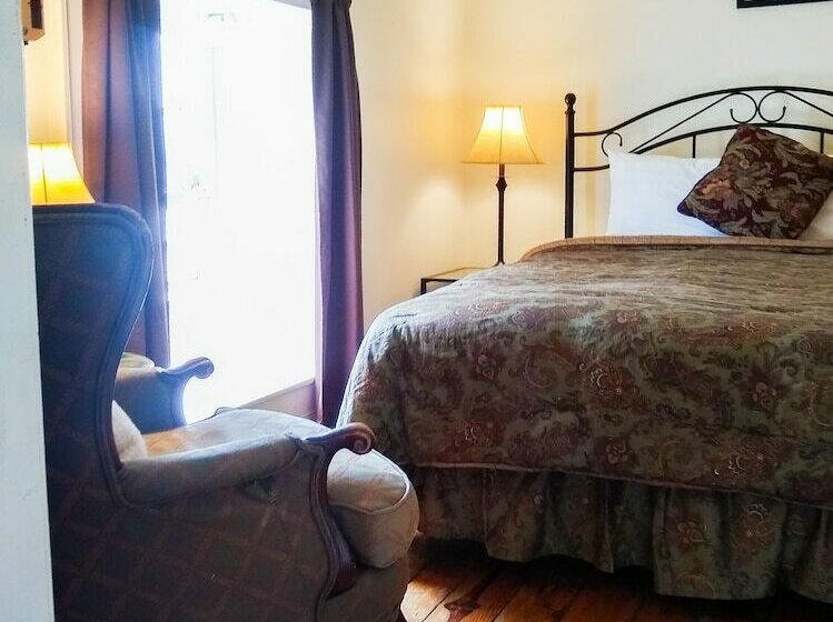 فندق Town S Inn  Adults Only