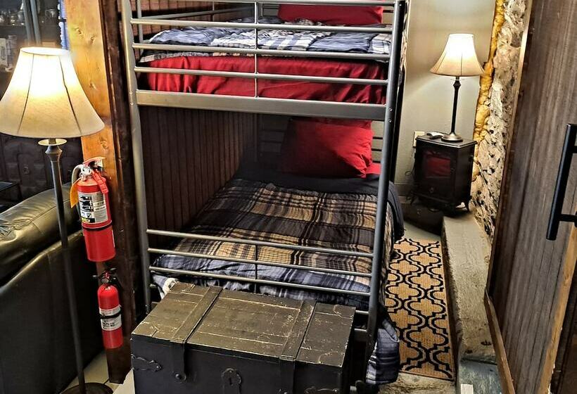 فندق Town S Inn  Adults Only