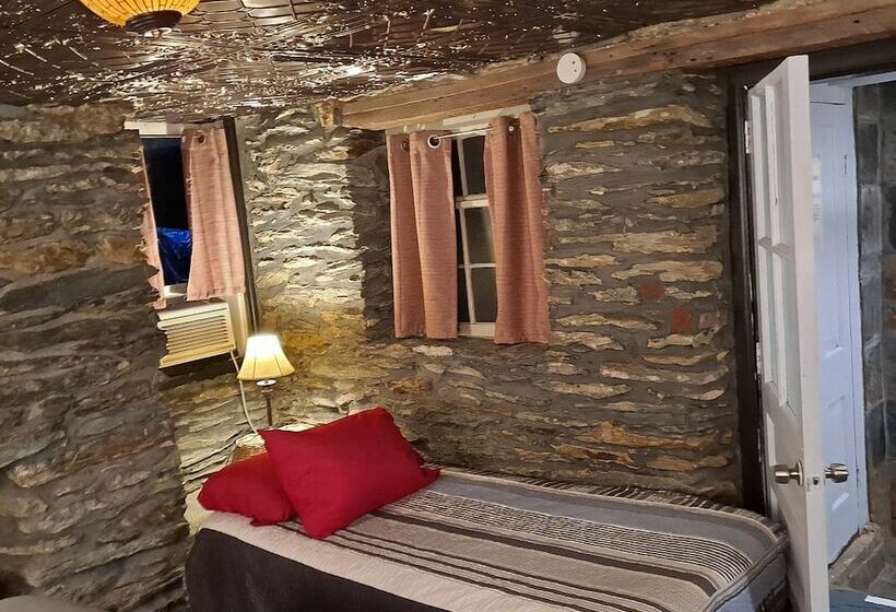 فندق Town S Inn  Adults Only