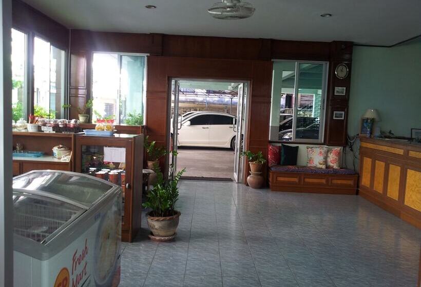 호텔 V.house Nakhon