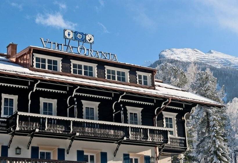 هتل Villa Orania