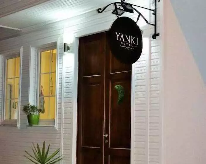 هتل Yanki