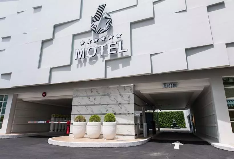 Six Star Motel  Taoyuan