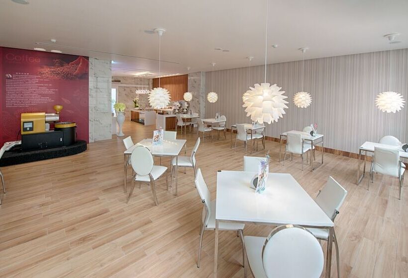 Six Star Motel Taoyuan