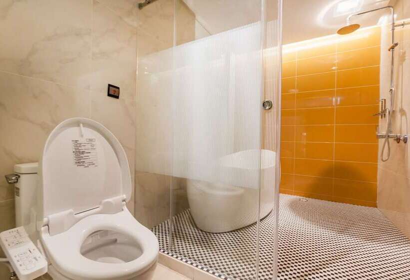 Six Star Motel Taoyuan