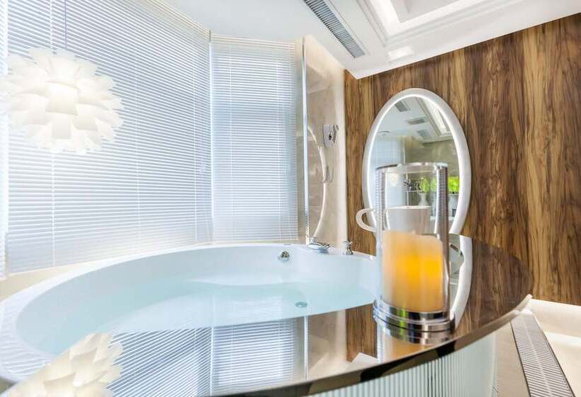 Six Star Motel Taoyuan