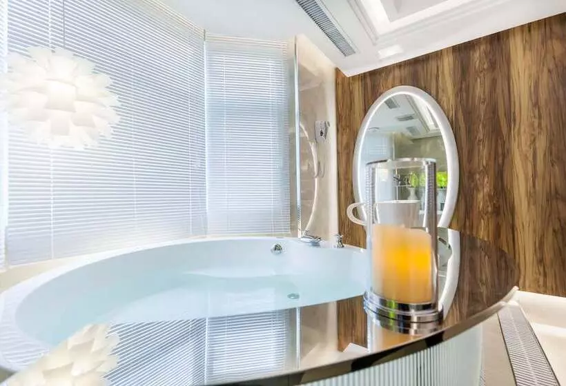 Six Star Motel  Taoyuan