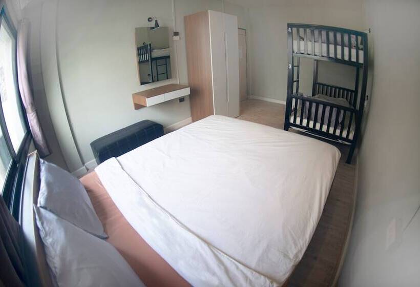 בית מלון כפרי 1989 Sukhumvit Bangkok Hostel