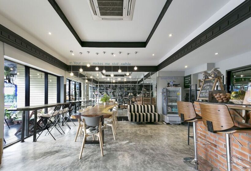 בית מלון כפרי 1989 Sukhumvit Bangkok Hostel