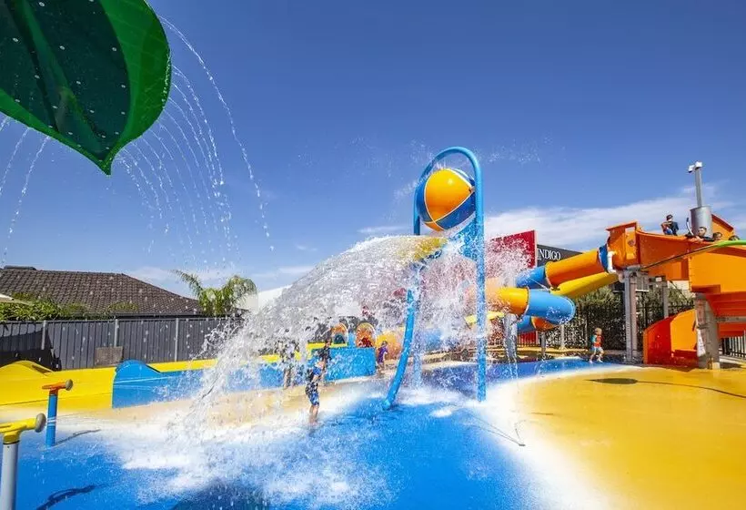 Hotelli All Seasons Houseboats