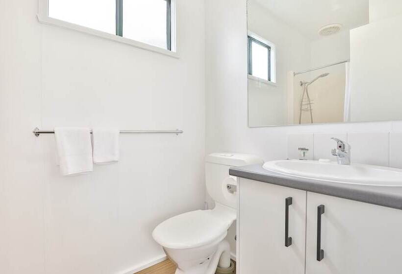 호텔 All Seasons Houseboats