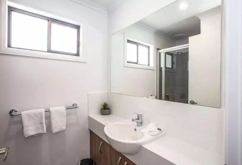 Hotelli All Seasons Houseboats