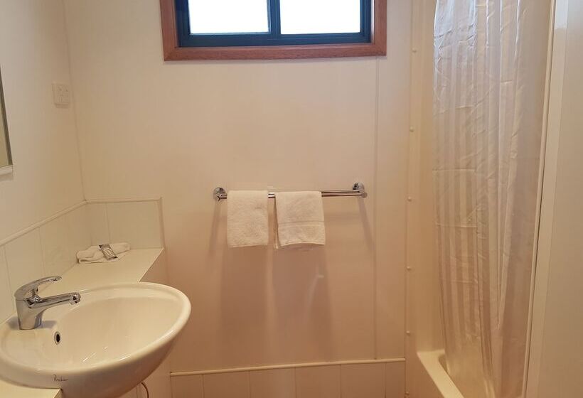 호텔 All Seasons Houseboats