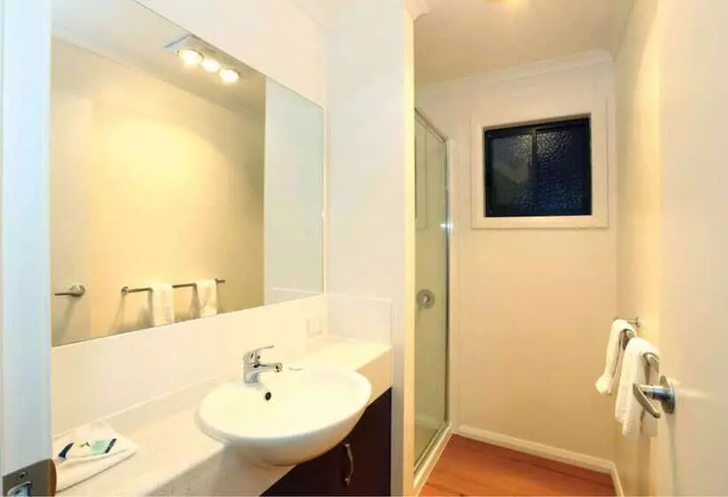 Hotelli All Seasons Houseboats