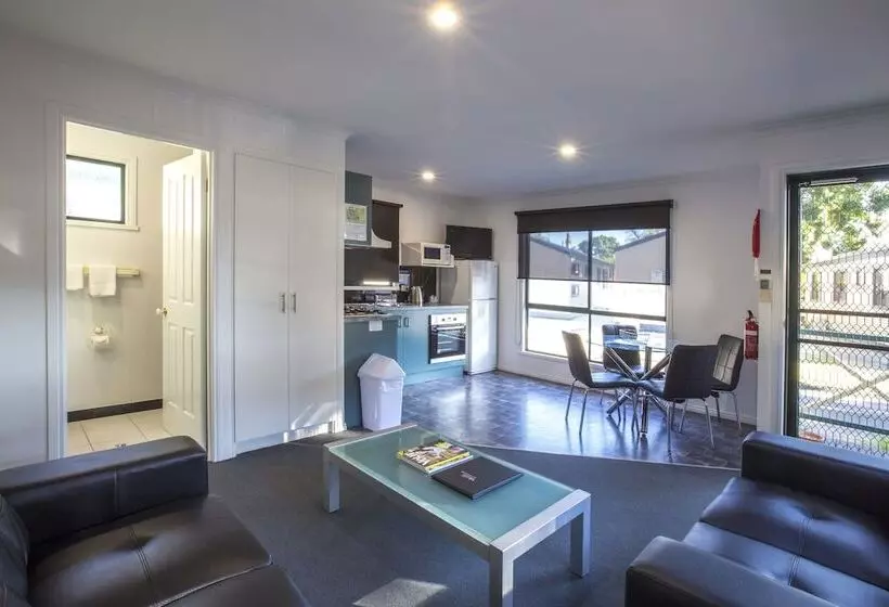 Hotelli All Seasons Houseboats