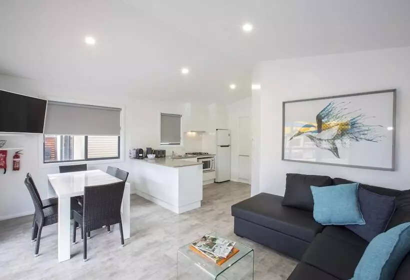 Hotelli All Seasons Houseboats