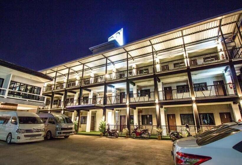 Отель B2 Lanna Boutique & Budget