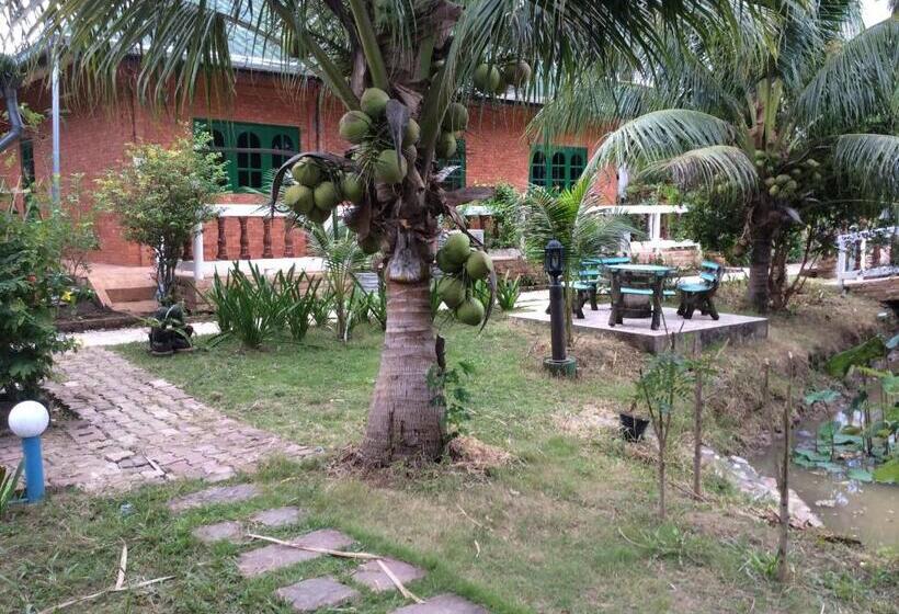 בית מלון כפרי Himawari Restaurant & Cottage