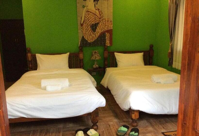 בית מלון כפרי Himawari Restaurant & Cottage