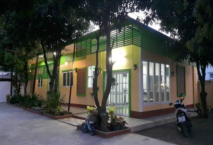 Отель Home Hug Pak Sabai